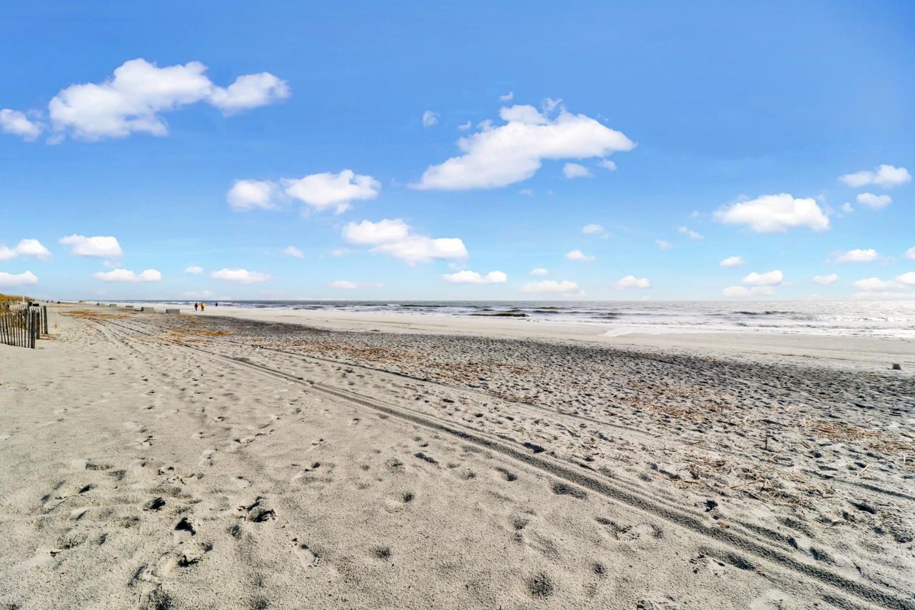 The Breakers #220 Beach Condo, Beautiful Ocean View At Coligny Beach, 4 N Forest Beach Drive Hilton Head, Walk To All Shops Restaurants, Renovated Jan 2024, Vacation Rental Hhi Llc ฮิลตันเฮดไอส์แลนด์ ภายนอก รูปภาพ