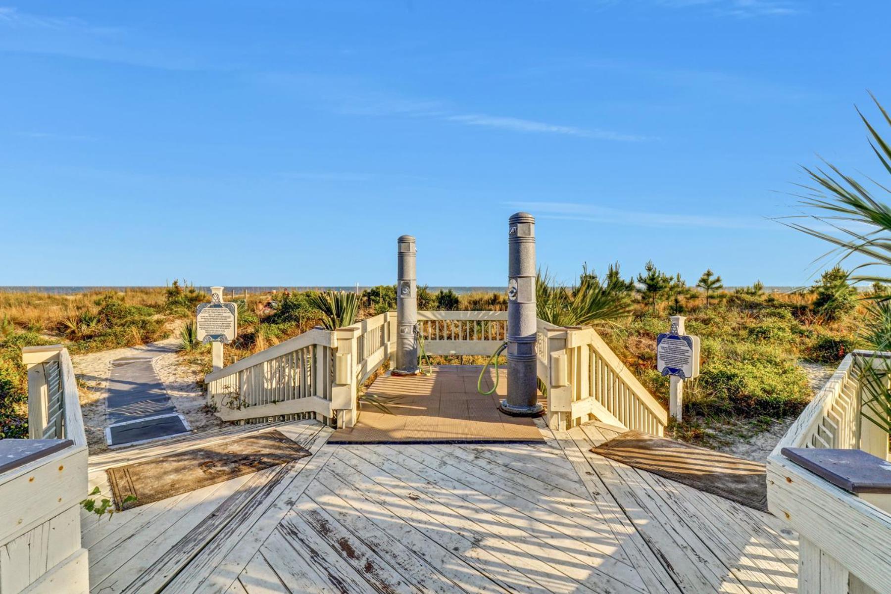 The Breakers #220 Beach Condo, Beautiful Ocean View At Coligny Beach, 4 N Forest Beach Drive Hilton Head, Walk To All Shops Restaurants, Renovated Jan 2024, Vacation Rental Hhi Llc ฮิลตันเฮดไอส์แลนด์ ภายนอก รูปภาพ