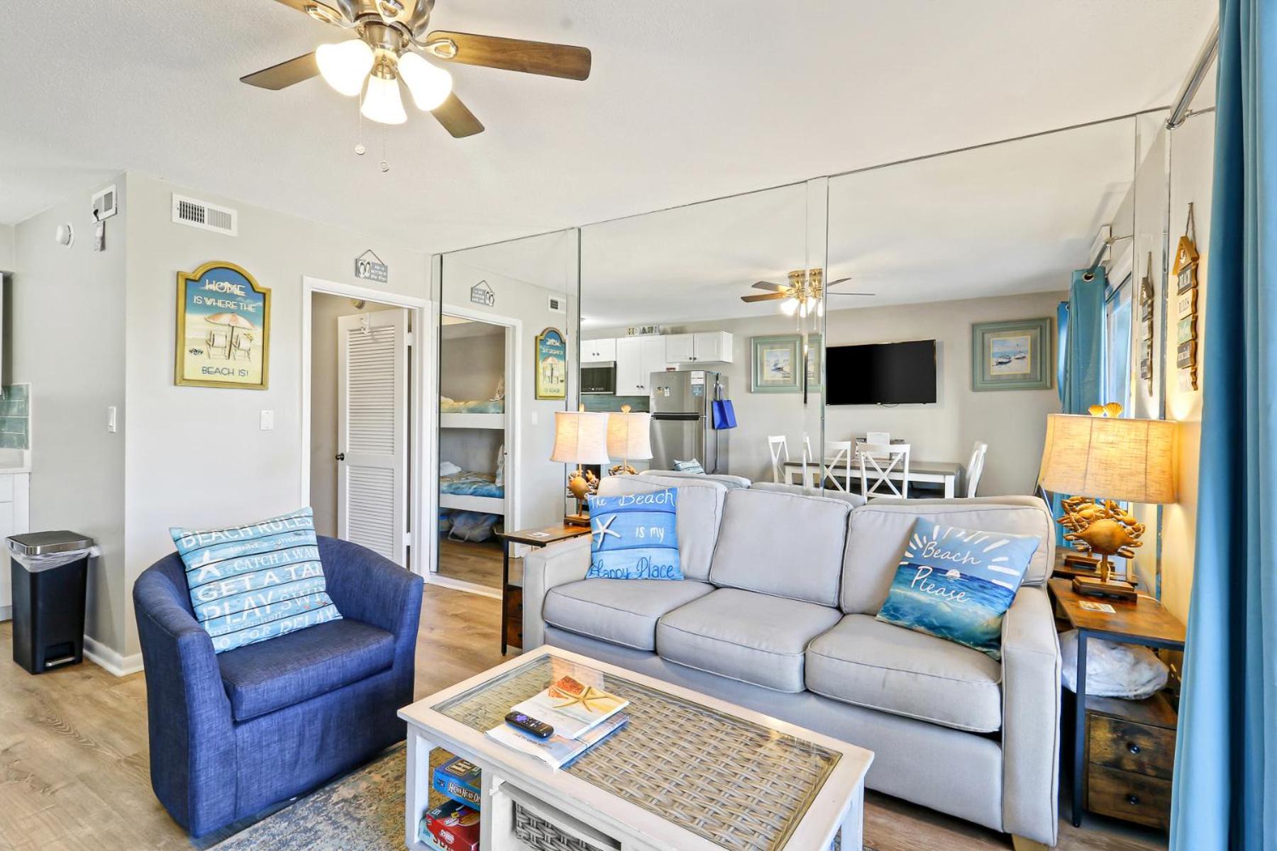 The Breakers #220 Beach Condo, Beautiful Ocean View At Coligny Beach, 4 N Forest Beach Drive Hilton Head, Walk To All Shops Restaurants, Renovated Jan 2024, Vacation Rental Hhi Llc ฮิลตันเฮดไอส์แลนด์ ภายนอก รูปภาพ