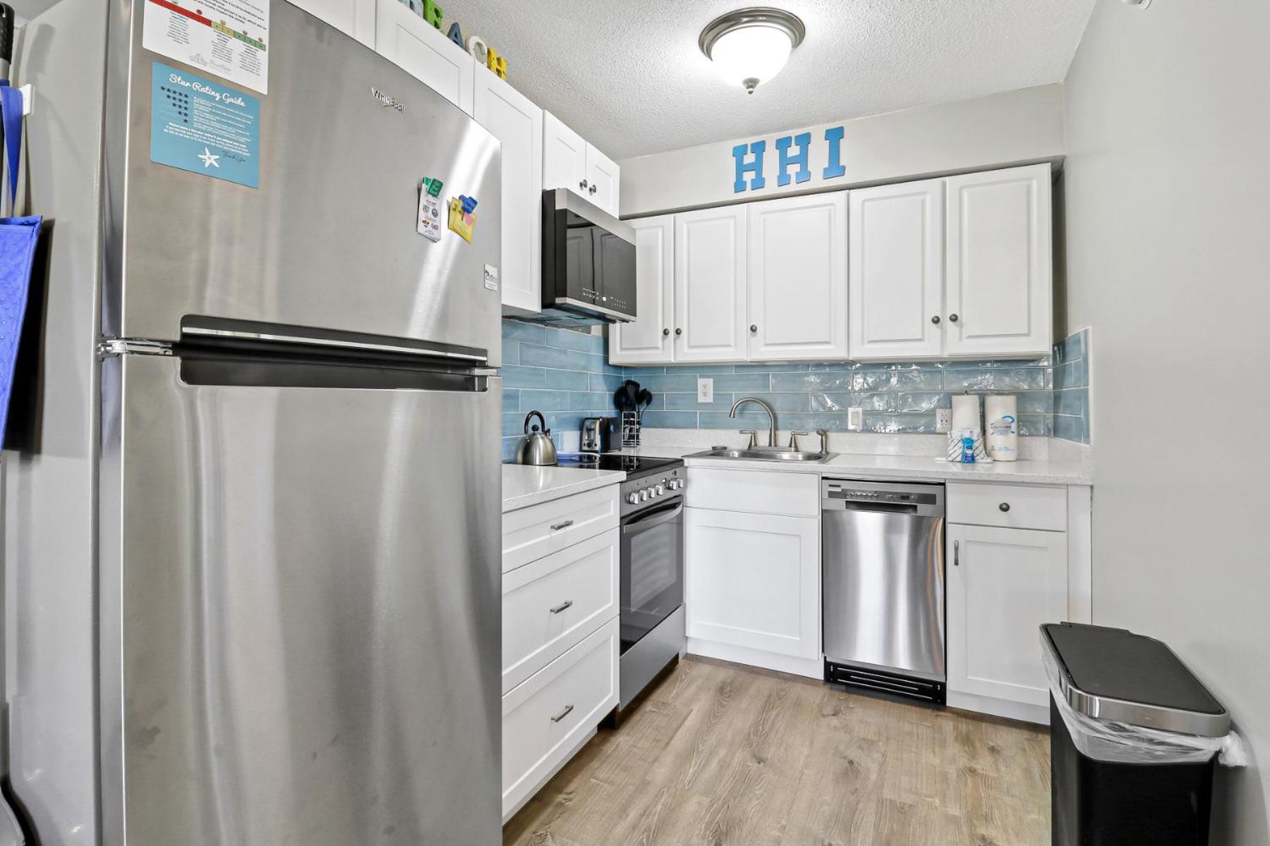 The Breakers #220 Beach Condo, Beautiful Ocean View At Coligny Beach, 4 N Forest Beach Drive Hilton Head, Walk To All Shops Restaurants, Renovated Jan 2024, Vacation Rental Hhi Llc ฮิลตันเฮดไอส์แลนด์ ภายนอก รูปภาพ